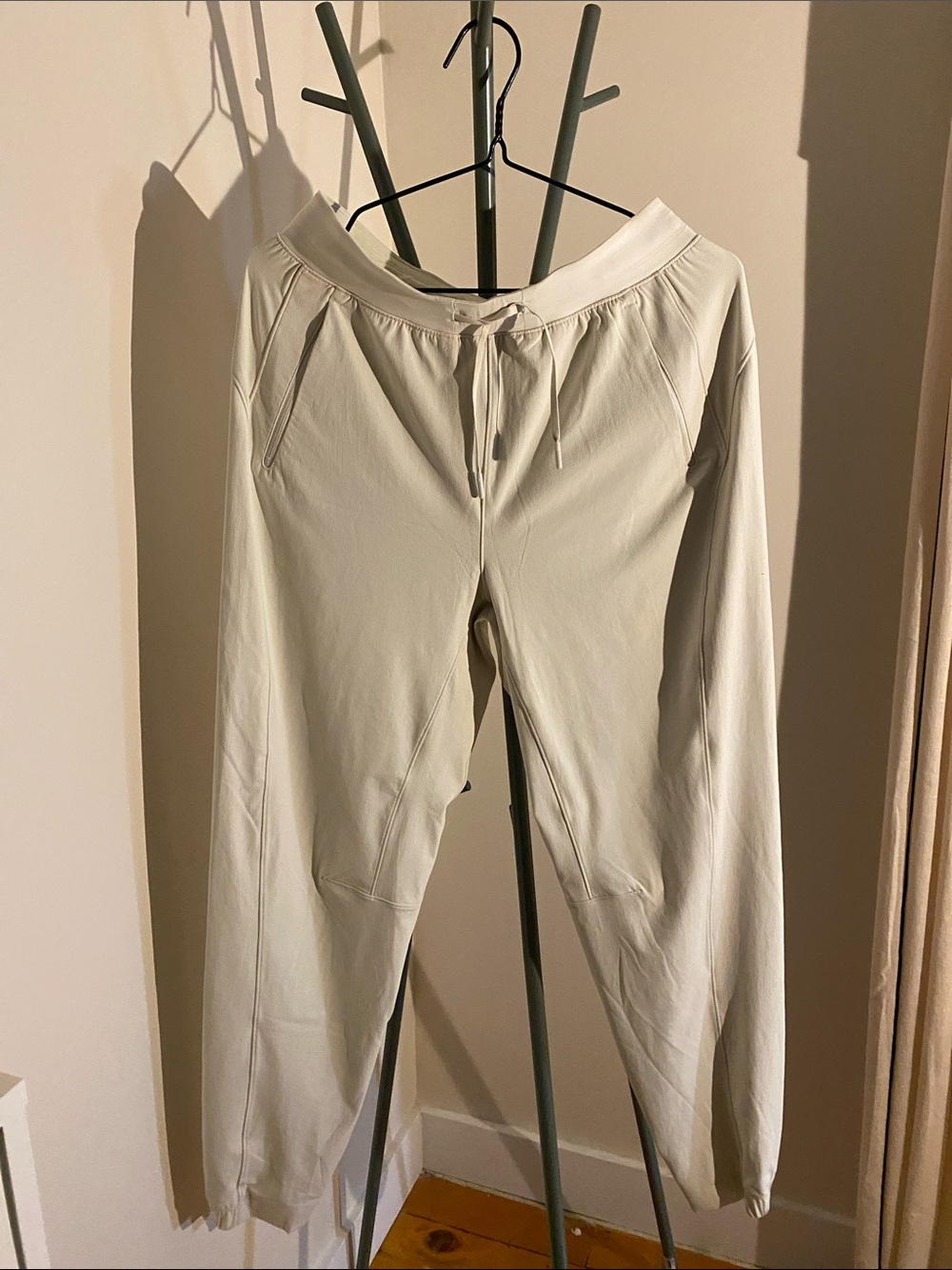 Lululemon Joggers, with zippered pockets